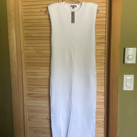 White front slit dress with shoulder pads - Picture 1 of 1